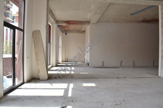 Store for rent at Kavaja streen, very near the center of Tirana.

The store is momently under cons